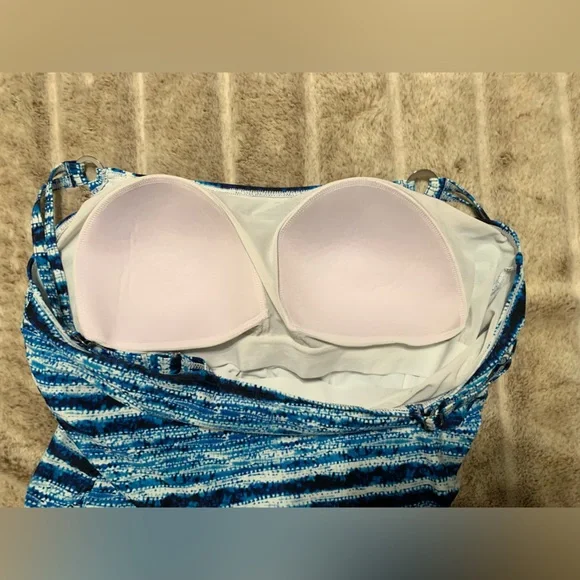 Croft & Barrow Women’s Tankini - Picture 3 of 6